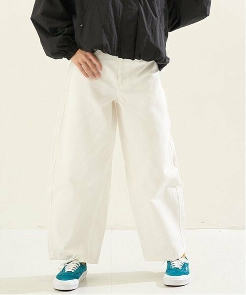 POM PONETTE AMI / ポンポネット アミ その他パンツ | 【ニコ☆プチ掲載】【AMI】ベルト付きバレルシルエットパンツ（オフ ホワイト）