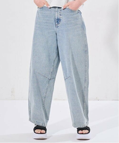 POM PONETTE AMI / ポンポネット アミ その他パンツ | 【ニコ☆プチ掲載】【AMI】ベルト付きバレルシルエットパンツ（ライト ブルー）