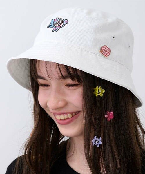 pom ponette junior / ポンポネット ジュニア ハット | ナカムラくんバケットハット(ピンバッジ付き） | 詳細3