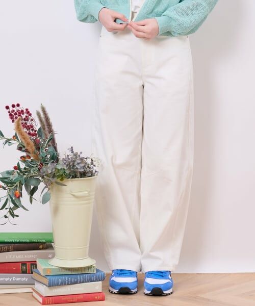 pom ponette junior / ポンポネット ジュニア その他パンツ | ベルトつきバレルシルエットパンツ(オフ ホワイト)