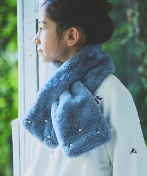 pom ponette junior / ポンポネット ジュニア マフラー・ショール・スヌード・ストール | パールつきフェイクファーティペット | 詳細13