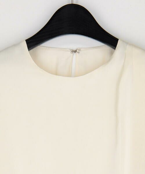 Precious Mild / プレシャスマイルド シャツ・ブラウス | 16匁サテン染サンドウォッシュ アシンメトリータックブラウス | 詳細2