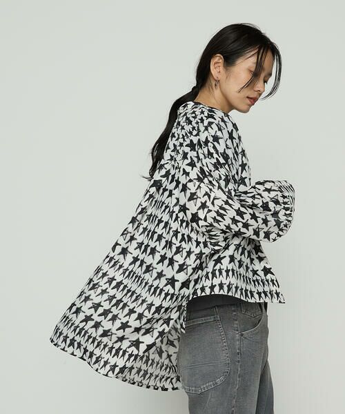 Precious Mild / プレシャスマイルド シャツ・ブラウス | スタープリント オーバーサイズシャツ | 詳細3