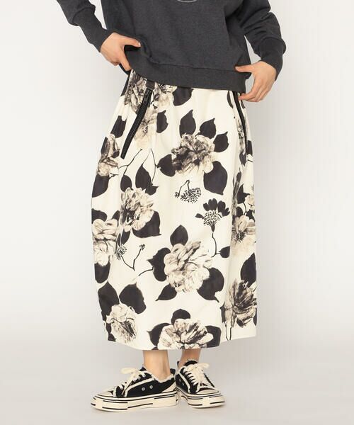 Precious Mild / プレシャスマイルド ロング・マキシ丈スカート | ヴィンテージフラワープリント スカート（05:ブラック）