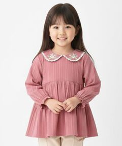 サクラ刺しゅう衿フリルカットブラウス