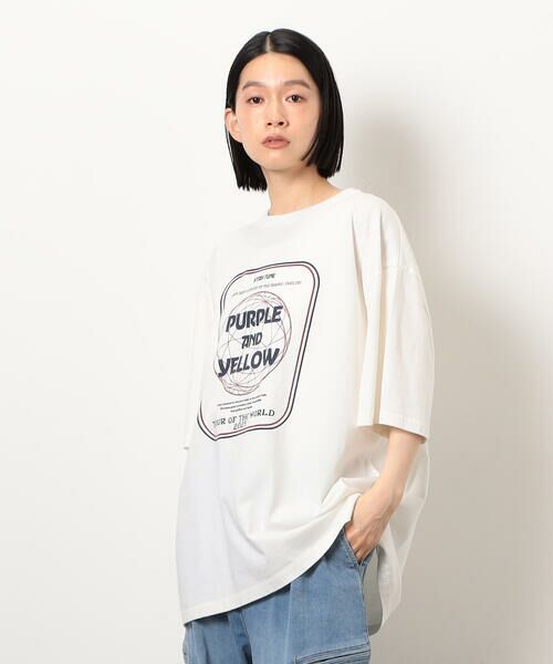 Jarollアートプリント 半袖Tシャツ クリーム色 Jarollアートプリント 半袖Tシャツ クリーム色