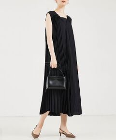 サーキュラープリーツワンピース