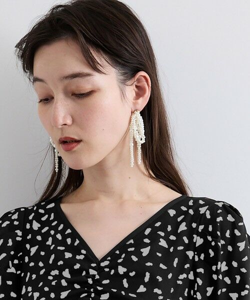QUEENS COURT/クイーンズコート ジュエルリボンピアス ホワイト FREE QUEENS COURT/クイーンズコート ジュエルリボンピアス ホワイト FREE