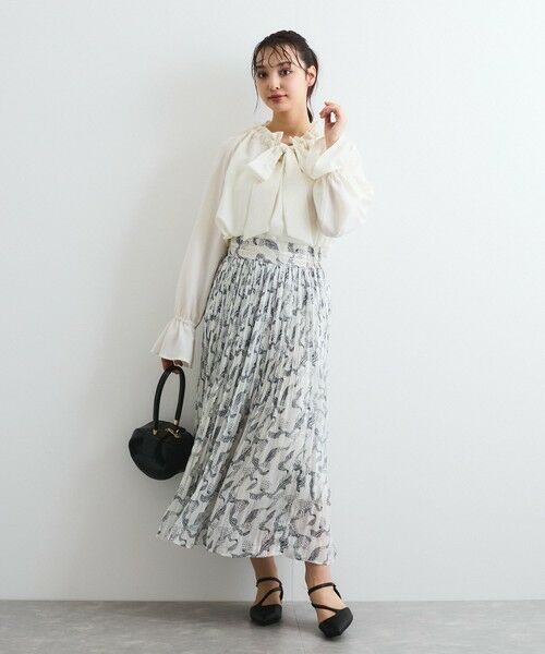 QUEENS COURT / クイーンズコート ミニ・ひざ丈スカート | ラメストライププリーツスカート≪手洗い可能≫ | 詳細2