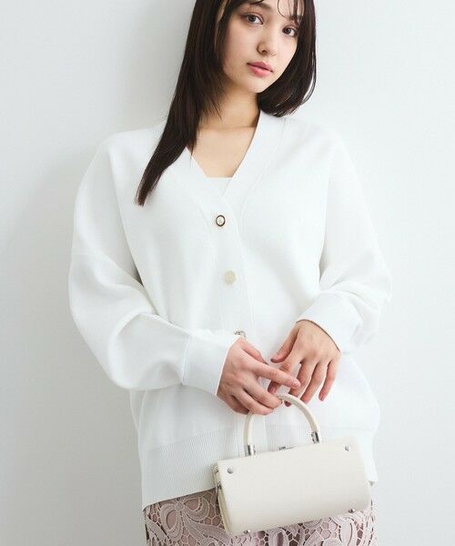 QUEENS COURT / クイーンズコート ニット・セーター | アソートビジューボタン軽量カーディガン≪手洗い可能≫ | 詳細1