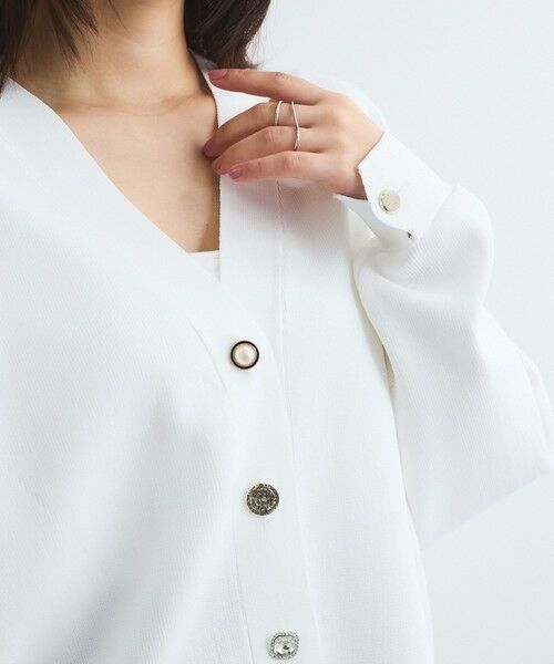 QUEENS COURT / クイーンズコート ニット・セーター | アソートビジューボタン軽量カーディガン≪手洗い可能≫ | 詳細2
