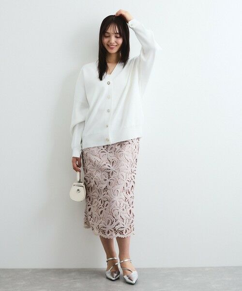 QUEENS COURT / クイーンズコート ニット・セーター | アソートビジューボタン軽量カーディガン≪手洗い可能≫ | 詳細3