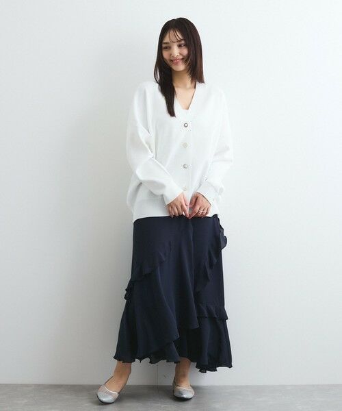 QUEENS COURT / クイーンズコート ニット・セーター | アソートビジューボタン軽量カーディガン≪手洗い可能≫ | 詳細9