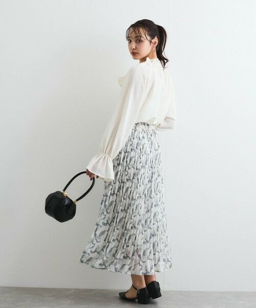 QUEENS COURT / クイーンズコート シャツ・ブラウス | フィブリルサテンリボンタイブラウス≪手洗い可能≫ | 詳細4