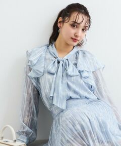 QUEENS COURT / クイーンズコート シャツ・ブラウス | ラメストライプラッフルタイブラウス≪手洗い可能≫