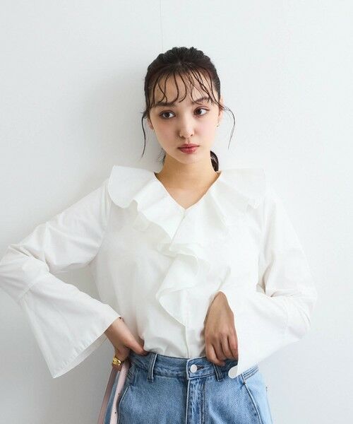 QUEENS COURT/クイーンズコート ラッフルフリルブラウス≪手洗い可能≫ ホワイト M QUEENS COURT/クイーンズコート ラッフルフリルブラウス≪手洗い可能≫ ホワイト M