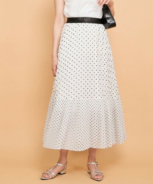 QUEENS COURT / クイーンズコート ミニ・ひざ丈スカート | シフォンドットティアードスカート≪手洗い可能≫（ホワイト系その他）