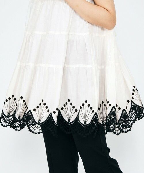 QUEENS COURT / クイーンズコート シャツ・ブラウス | スカラップ刺繍チュニックブラウス≪手洗い可能≫ | 詳細1
