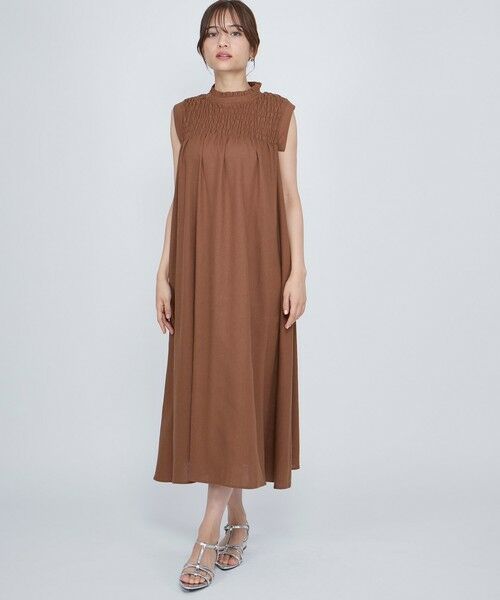 QUEENS COURT / クイーンズコート ロング・マキシ丈ワンピース | レーヨン麻シャーリングトップワンピース≪洗濯機で洗える≫ | 詳細12