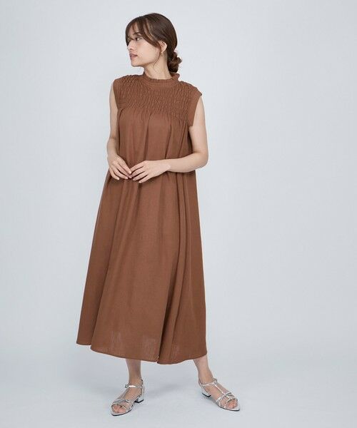 QUEENS COURT / クイーンズコート ロング・マキシ丈ワンピース | レーヨン麻シャーリングトップワンピース≪洗濯機で洗える≫ | 詳細13