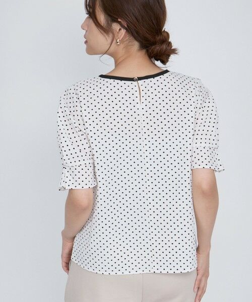 QUEENS COURT / クイーンズコート シャツ・ブラウス | シアサッカーモノトーンドットブラウス≪手洗い可能≫ | 詳細3