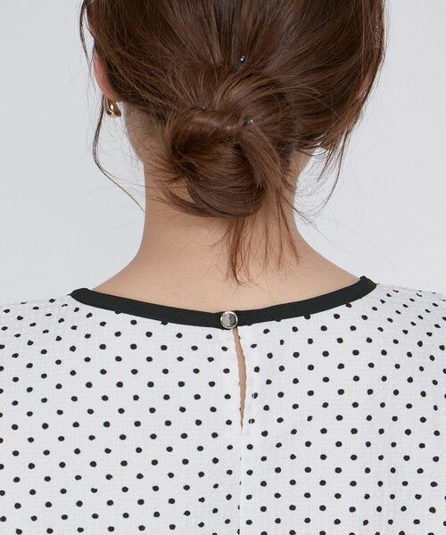 QUEENS COURT / クイーンズコート シャツ・ブラウス | シアサッカーモノトーンドットブラウス≪手洗い可能≫ | 詳細4