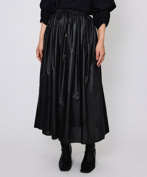 QUEENS COURT / クイーンズコート ミニ・ひざ丈スカート | シアーレザー調フレアスカート≪手洗い可能≫ | 詳細1