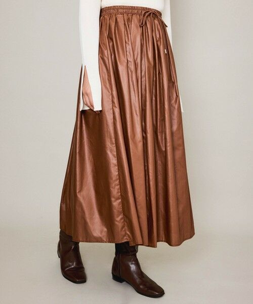 QUEENS COURT / クイーンズコート ミニ・ひざ丈スカート | シアーレザー調フレアスカート≪手洗い可能≫ | 詳細12