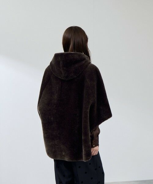 QUEENS COURT / クイーンズコート ダッフルコート | ショートファーボンディングケープコート | 詳細8
