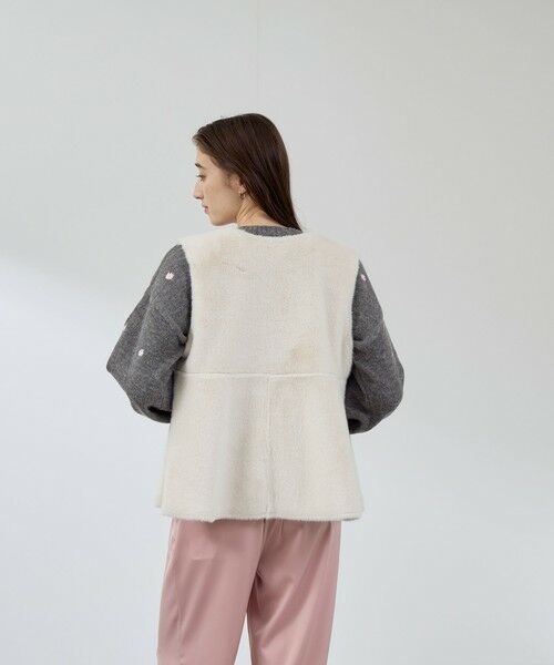 QUEENS COURT / クイーンズコート ダウンジャケット・ベスト | フェイクムートンファーペプラムジレ | 詳細5