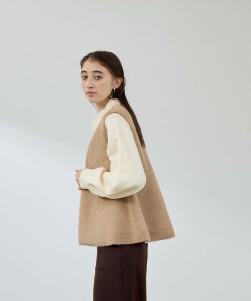 QUEENS COURT / クイーンズコート ダウンジャケット・ベスト | フェイクムートンファーペプラムジレ | 詳細6