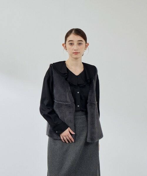 QUEENS COURT / クイーンズコート ダウンジャケット・ベスト | フェイクムートンファーペプラムジレ | 詳細15