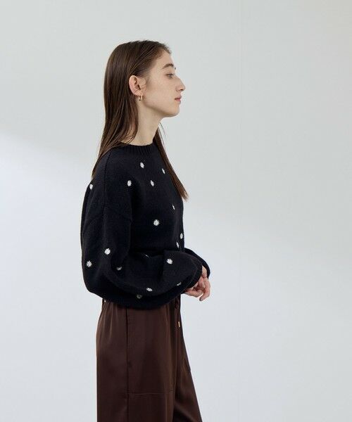 QUEENS COURT / クイーンズコート ニット・セーター | マーガレット刺繍ニットプルオーバー≪手洗い可能≫ | 詳細2