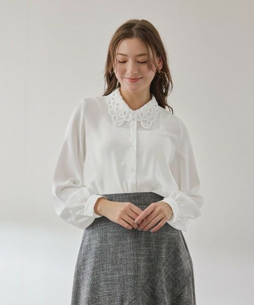 QUEENS COURT / クイーンズコート シャツ・ブラウス | モスクレープレースカラーブラウス（オフホワイト）