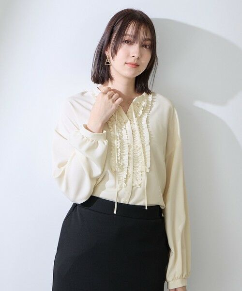 QUEENS COURT / クイーンズコート シャツ・ブラウス | ストレッチジョーゼットミニフリルブラウス | 詳細1