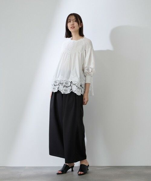 QUEENS COURT / クイーンズコート シャツ・ブラウス | 前後2WAYレースシャーリングブラウス | 詳細10