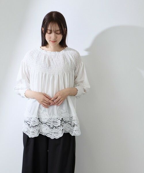 QUEENS COURT / クイーンズコート シャツ・ブラウス | 前後2WAYレースシャーリングブラウス | 詳細4