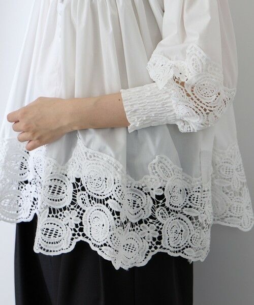 QUEENS COURT / クイーンズコート シャツ・ブラウス | 前後2WAYレースシャーリングブラウス | 詳細9
