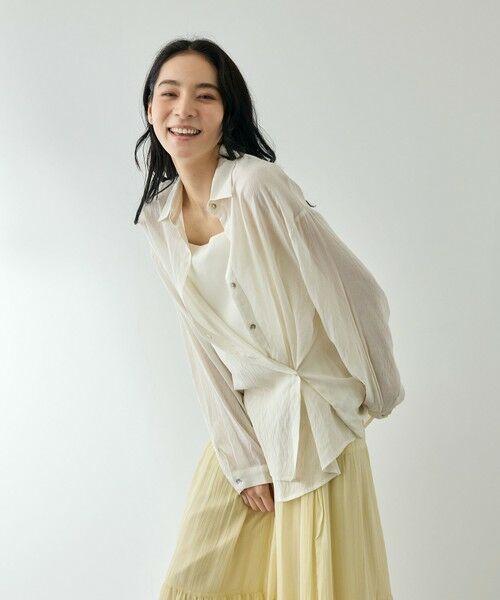 QUEENS COURT / クイーンズコート シャツ・ブラウス | リネニーヴェールステンカラーブラウス（アイボリー）