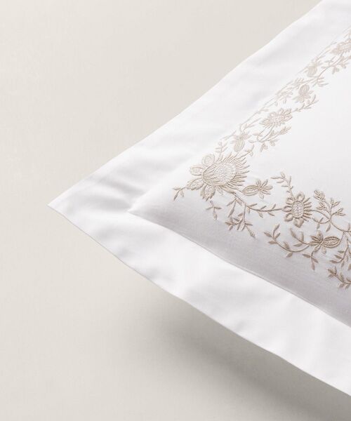 RALPH LAUREN HOME / ラルフ ローレン ホーム 寝具 | オーガニック コットン Eloise エンブロイダリー ピローシャム | 詳細1