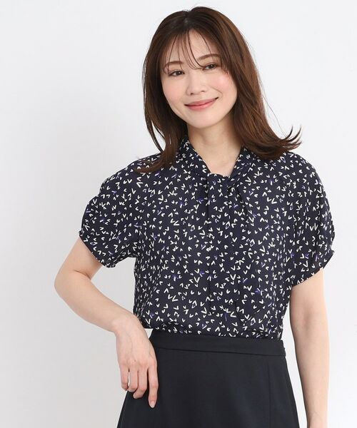 Reflect / リフレクト シャツ・ブラウス | 【マシンウォッシュ可／セットアップ可】ボウタイプリントブラウス | 詳細17