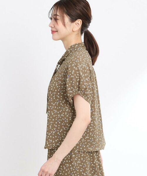 Reflect / リフレクト シャツ・ブラウス | 【マシンウォッシュ可／セットアップ可】ボウタイプリントブラウス | 詳細23