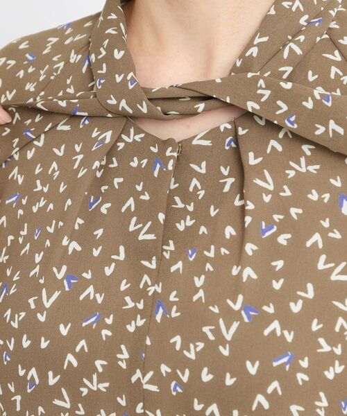 Reflect / リフレクト シャツ・ブラウス | 【マシンウォッシュ可／セットアップ可】ボウタイプリントブラウス | 詳細26