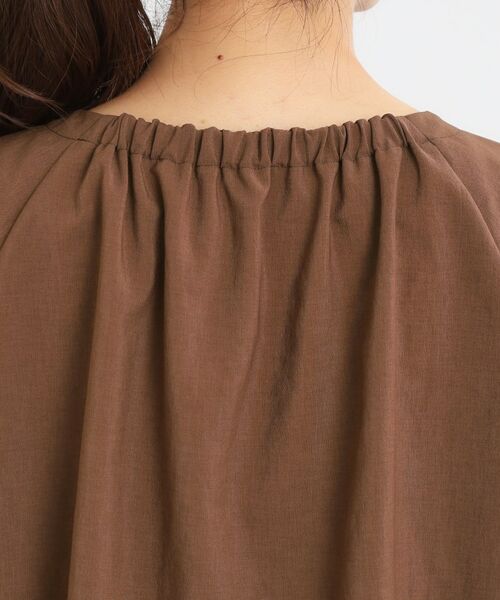 Reflect / リフレクト シャツ・ブラウス | 【マシンウォッシュ可／セットアップ可／通勤におすすめ】ネックギャザータックブラウス | 詳細19