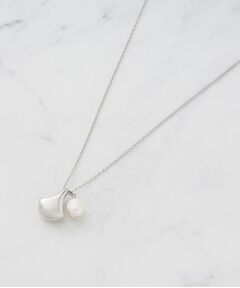 Reflect / リフレクト ネックレス・ペンダント・チョーカー | 【チェーン長さ調節可】リーフパーツ×淡水パールネックレス