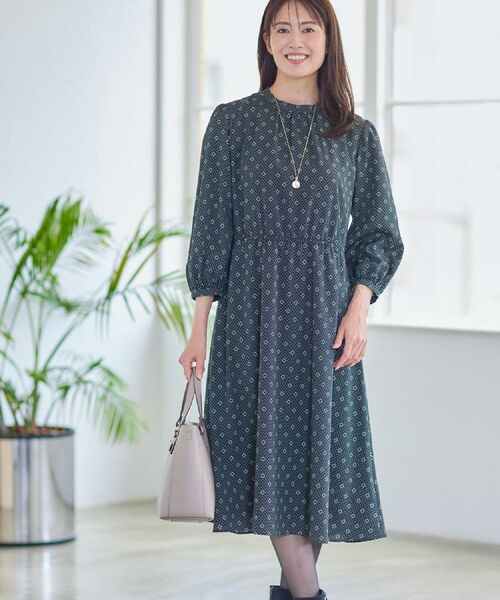 Reflect / リフレクト ロング・マキシ丈ワンピース | 【きちんと見え/通勤/セレモニーにおすすめ◎】ドット×ダイヤ柄ワンピース | 詳細2