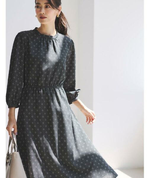 Reflect / リフレクト ロング・マキシ丈ワンピース | 【きちんと見え/通勤/セレモニーにおすすめ◎】ドット×ダイヤ柄ワンピース(ブラック(119))