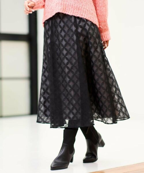 Reflect / リフレクト ロング・マキシ丈スカート | 【ウエストリボン付き】フラワー柄シアーフレアスカート(ブラック(419))