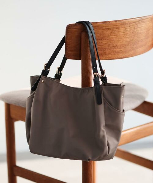 Reflect / リフレクト ショルダーバッグ | 【3WAY／しっかり収納／インナーバッグ入り／ショルダー付き】ナイロンバッグ（トープ(054)）