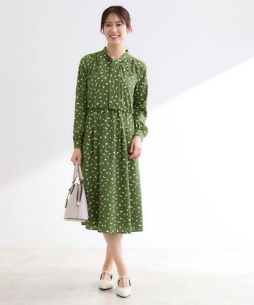 Reflect / リフレクト ミニ丈・ひざ丈ワンピース | 【通勤・おでかけにおすすめ◎】フラワープリントボウタイワンピース | 詳細17